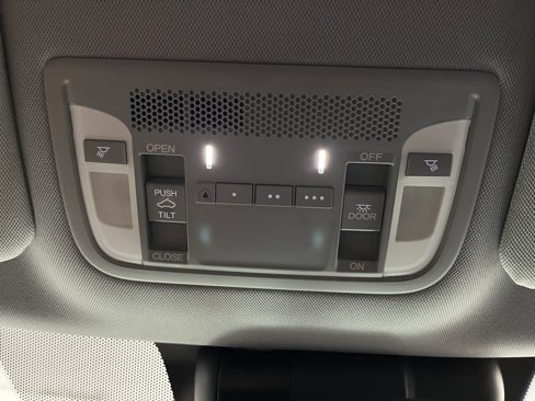 Certified 2020 Acura ILX w/ Premium Package image 9