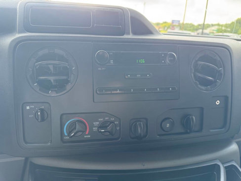 Used 2014 Ford E-250 and Econoline 250 image 14