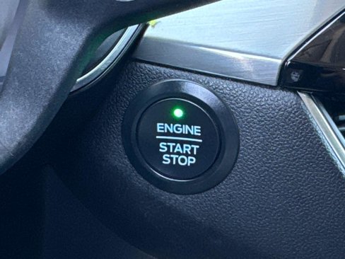 Used 2021 Ford Escape Titanium image 31