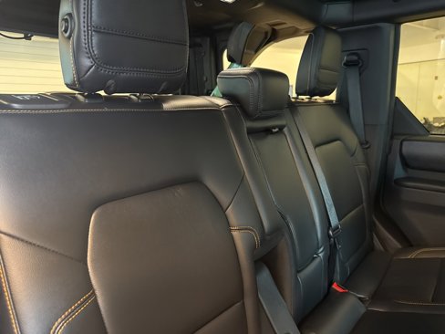 Used 2024 Ford Bronco Badlands image 24