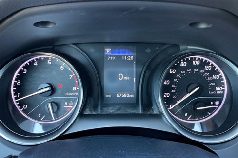 Used 2021 Toyota Camry SE image 19