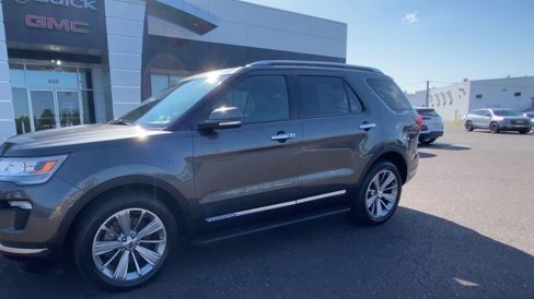 Used 2018 Ford Explorer Limited w/ Ford Safe & Smart Package image 4