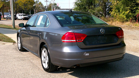 Used 2015 Volkswagen Passat 1.8T Limited Edition image 5