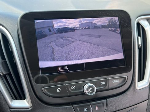 Used 2022 Chevrolet Malibu LS image 20