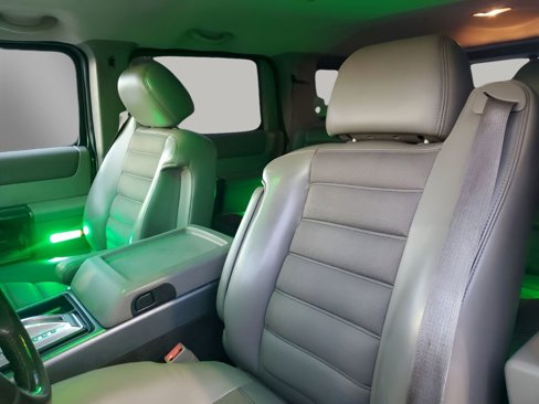 Used 2003 HUMMER H2 w/ Preferred Equipment Group image 32