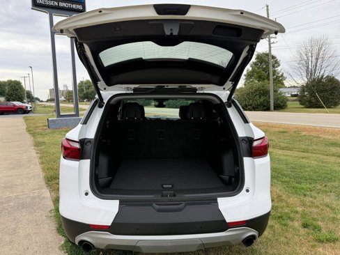 Used 2021 Chevrolet Blazer LT w/ Sound & Technology Package image 11