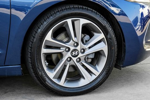 Used 2017 Hyundai Elantra Limited image 57