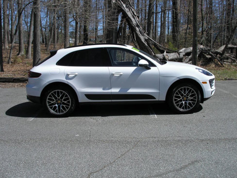 Used 2017 Porsche Macan image 9