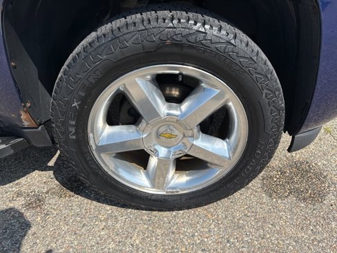 Used 2013 Chevrolet Avalanche LS image 4