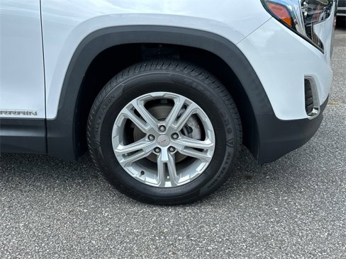 Used 2021 GMC Terrain SLE image 12