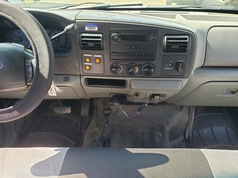 Used 2006 Ford F350 XL image 22