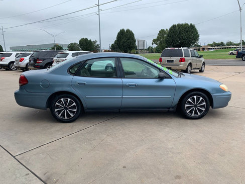 Used 2005 Ford Taurus SE image 10