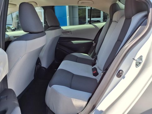 Used 2025 Toyota Corolla LE image 12