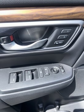 Used 2020 Honda CR-V Touring image 12