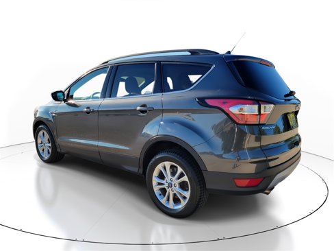 Used 2018 Ford Escape SE w/ SE Sync 3 Package image 3