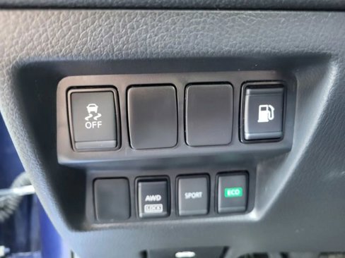 Used 2018 Nissan Rogue S image 15
