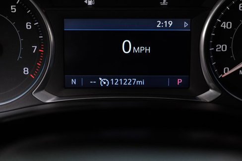 Used 2020 Chevrolet Traverse LT image 21