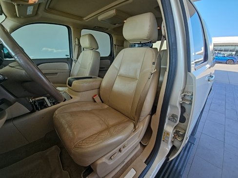 Used 2012 Chevrolet Tahoe LTZ image 16
