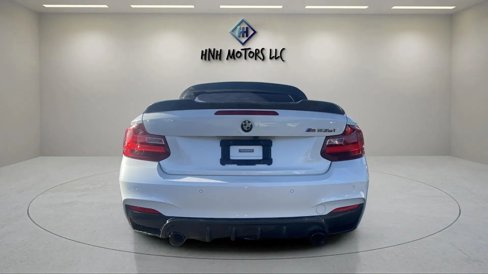 Used 2016 BMW M235i Convertible image 4