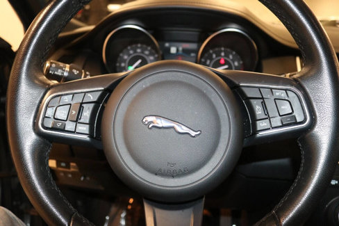 Used 2020 Jaguar E-PACE SE image 19