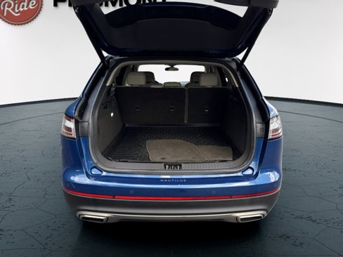 Used 2020 Lincoln Nautilus Reserve w/ Equipment Group 201A image 9