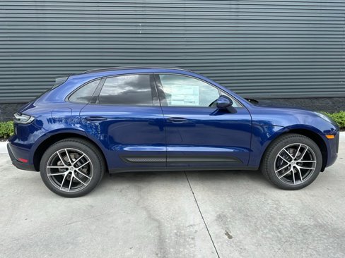 Used 2025 Porsche Macan image 9
