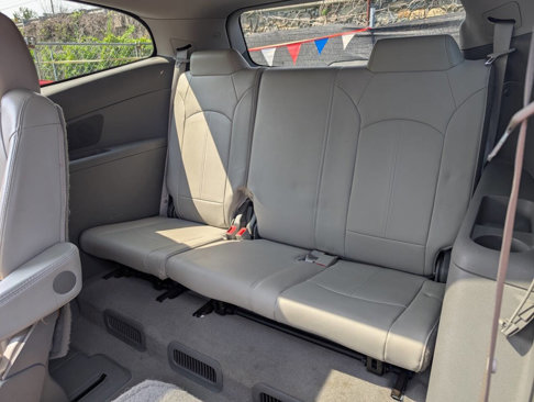 Used 2015 Chevrolet Traverse LT image 26
