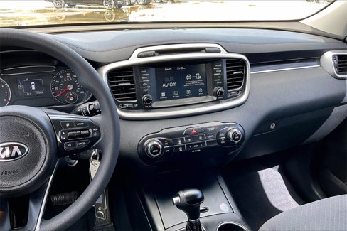 Used 2018 Kia Sorento LX image 9