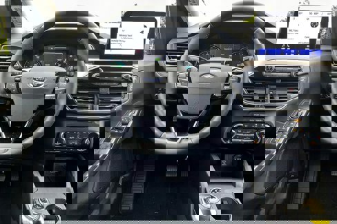 Certified 2022 Ford Escape SEL image 5