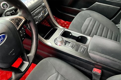 Used 2017 Ford Fusion SE w/ Fusion SE Technology Package image 8