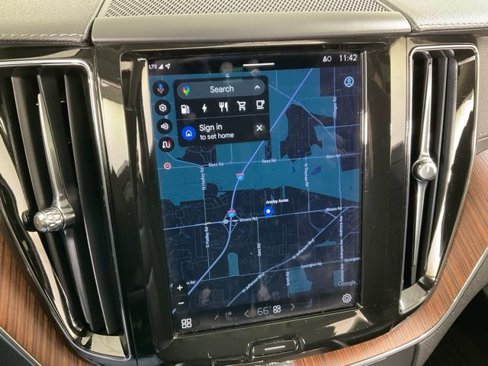 Certified 2023 Volvo XC60 T8 Ultimate w/ Climate Package image 13