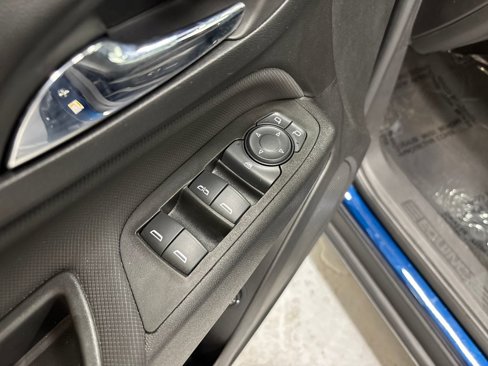 Used 2022 Chevrolet Equinox RS image 11