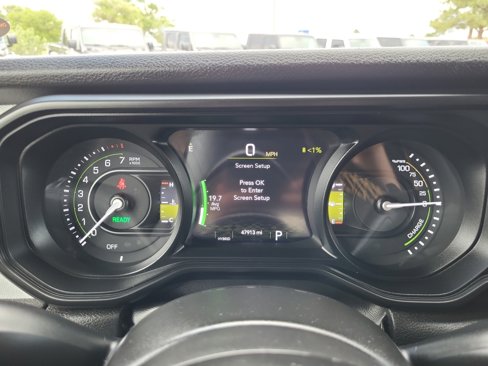Used 2024 Jeep Wrangler Unlimited image 11