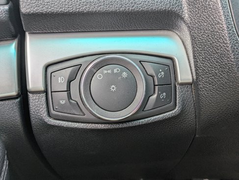 Used 2016 Ford Explorer XLT w/ Equipment Group 202A image 19