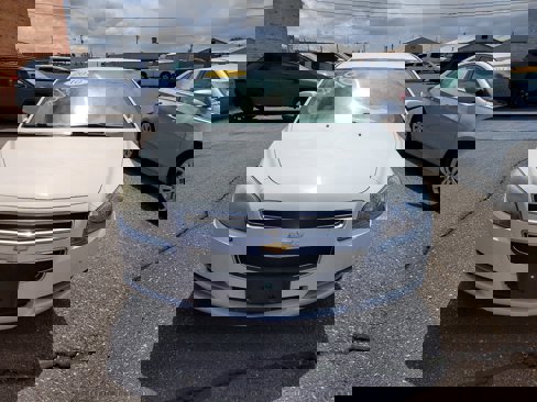 Used 2010 Chevrolet Malibu LT w/ Power Convenience Package image 5