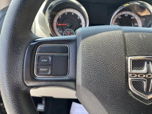 Used 2019 Dodge Grand Caravan SE image 24