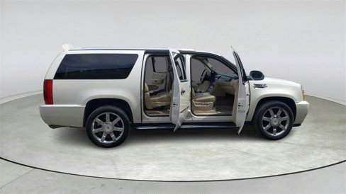 Used 2013 Cadillac Escalade ESV Luxury image 14