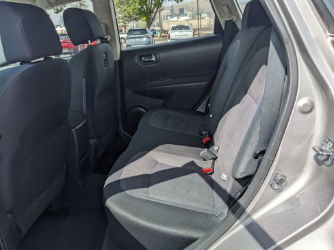 Used 2014 Nissan Rogue S image 26