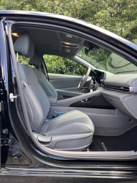 Used 2021 Hyundai Elantra SE image 16