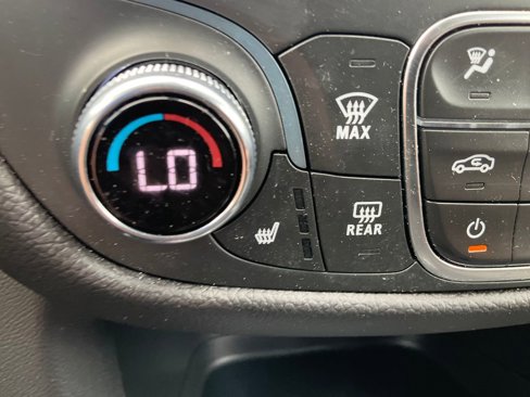 Used 2022 Chevrolet Equinox LT image 9