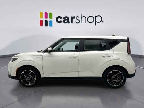 Used 2023 Kia Soul EX image 2