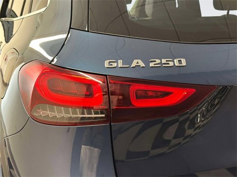 Certified 2022 Mercedes-Benz GLA 250 4MATIC image 8