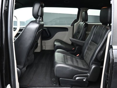 Used 2019 Dodge Grand Caravan SXT image 29
