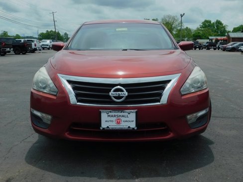 Used 2015 Nissan Altima 2.5 S w/ Sport Value Package image 3