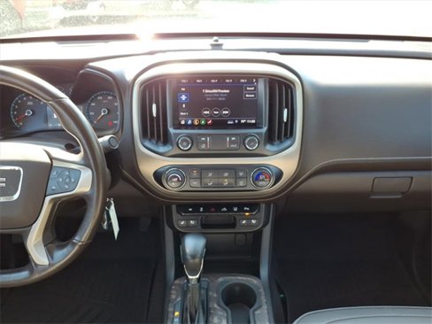 Used 2022 GMC Canyon Denali image 13