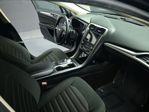 Used 2019 Ford Fusion SE image 22