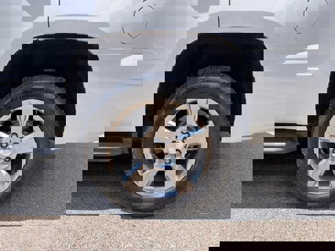 Used 2019 Chevrolet Tahoe LS w/ All-Season Package image 13