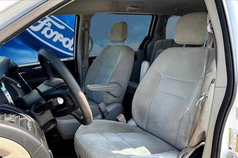 Used 2014 Dodge Grand Caravan American Value Package image 21
