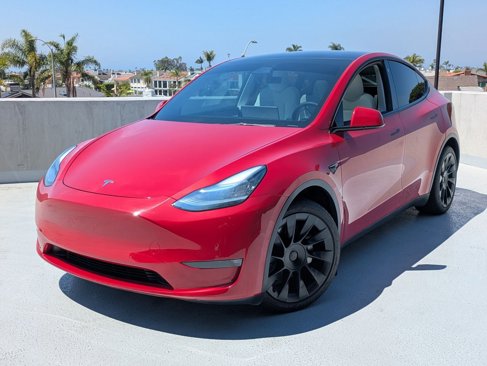 Used 2021 Tesla Model Y Long Range image 1