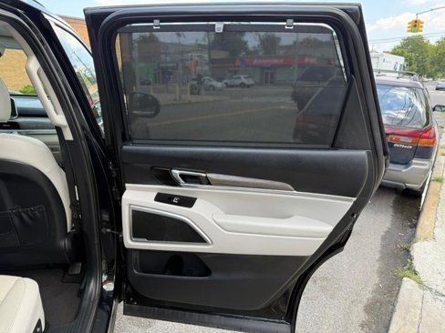 Used 2020 Kia Telluride EX image 26